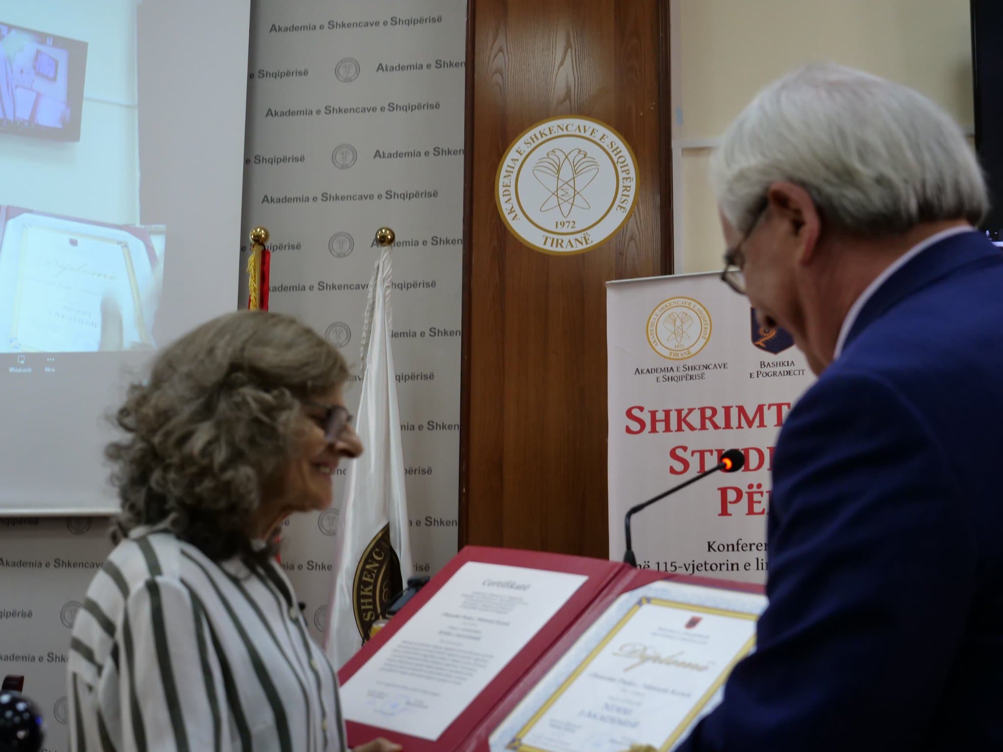 Mitrush Kuteli nderohet me titullin “Nderi i Akademisë së Shkencave”