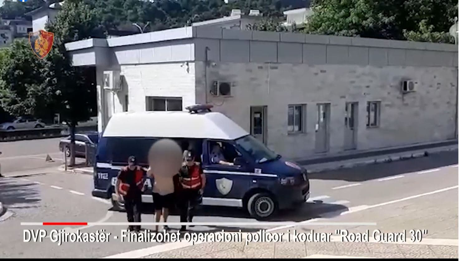 Transportonte emigrantë të paligjshëm, arrestohet në Gjirokastër 20-vjeçari nga Kosova