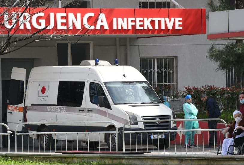 Shënohet një tjetër viktimë nga Covid/ Ministria e Shëndetësisë nxjerr shifrat e fundit të infektimeve 