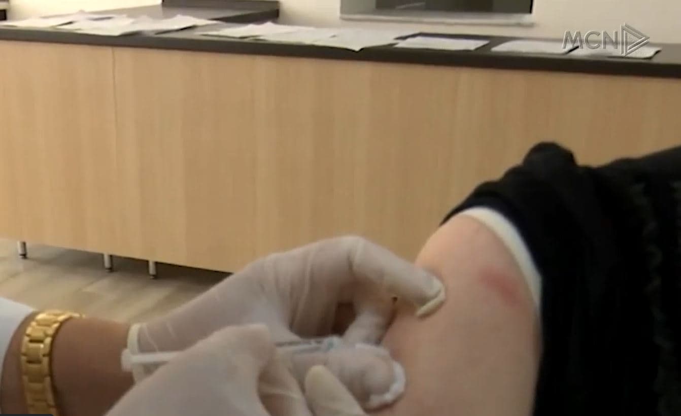 Rriten infektimet me Covid në Gjirokastër/ Epidemiologu Brahimi: Ka rënë interesi për vaksinimin
