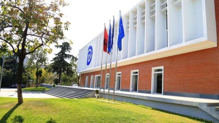 PD i drejtohet NATO-s: Pas idesë së portit ushtarak në Porto Romano fshihet një aferë korruptive (VIDEO)