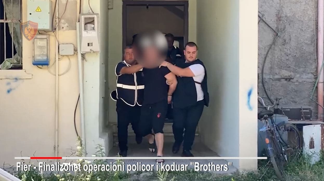 Policia zbardh tre raste vjedhjesh në Fier/ Në pranga dy autorë, procedohet një tjetër