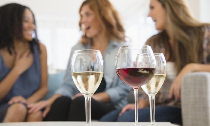 Studimi i ri zbulon se alkooli është i dëmshëm nën moshën 40-vjeç
