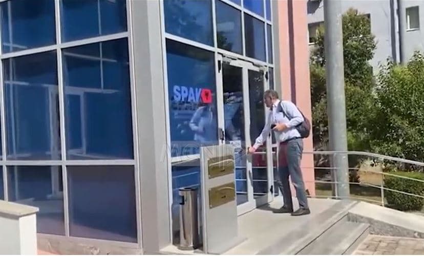  Ilir Beqaj paraqitet në SPAK për tenderin e sterilizimit