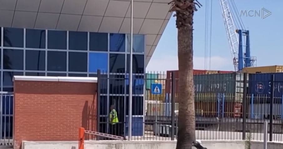 Punëtorët e portit të Durrësit s’kanë dijeni për “bananet”, kolegët e të arrestuarve: Punojmë nën presion (VIDEO)