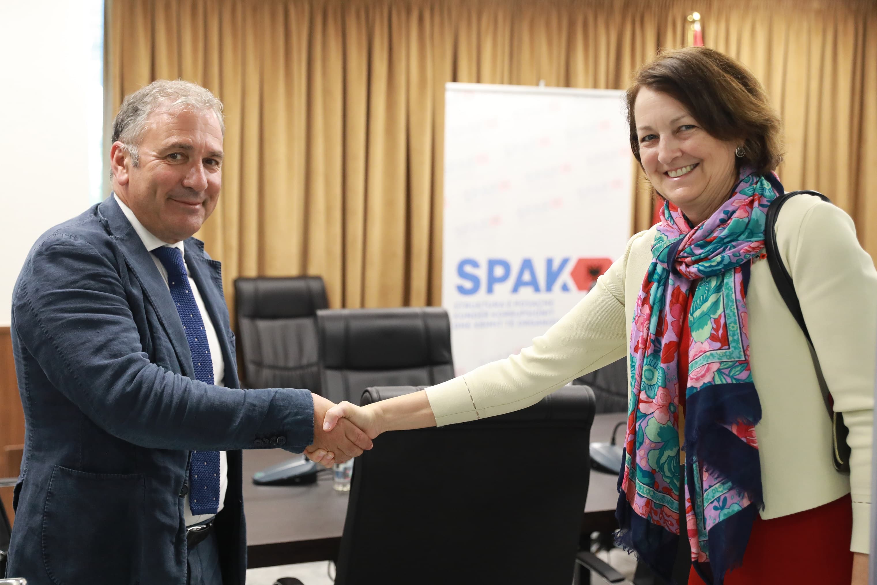 Zv. Ndihmës Sekretarja e Shtetit, Lisa Johnson takon Arben Krajën: Krenarë për bashkëpunimin me SPAK