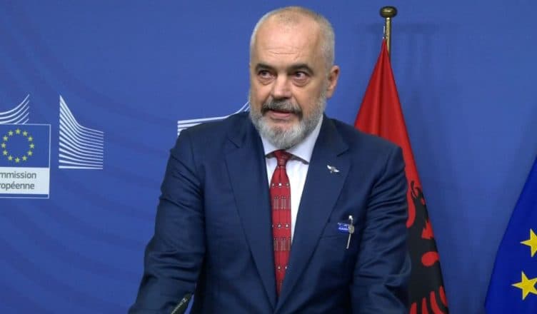 Rama dhe delegacioni prej 25 anëtarësh nisen në Bruksel për Konferencën e Parë Ndërqeveritare