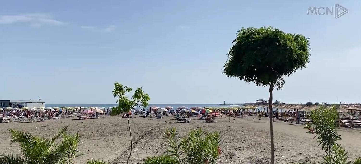 Problemet me sigurinë në plazhin e Lezhës, nga 240 stacione plazhi, vetëm 100 janë me vrojtues