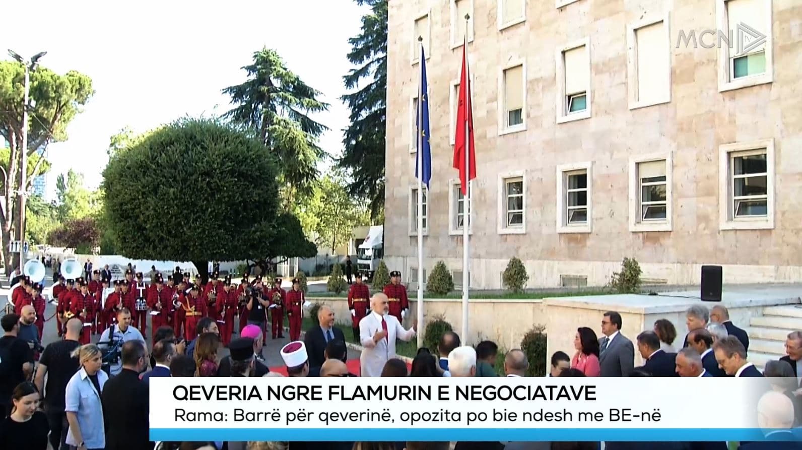 Qeveria ngre flamurin e negociatave (VIDEO)