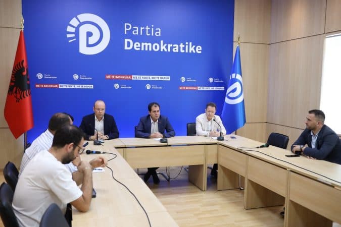 Reforma territoriale, Kaso: PS do të fusë rajonet dhe prek kushtetutën që favorizon partinë e parë