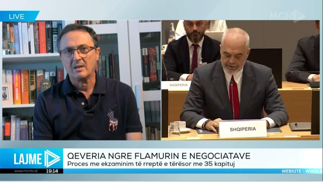 Papa: Rama fryhej me simbolet e komunizmit mbi kokë. Ballkani i Hapur, ëndrra e vjetër e rusëve për të dalë në Adriatik (VIDEO)