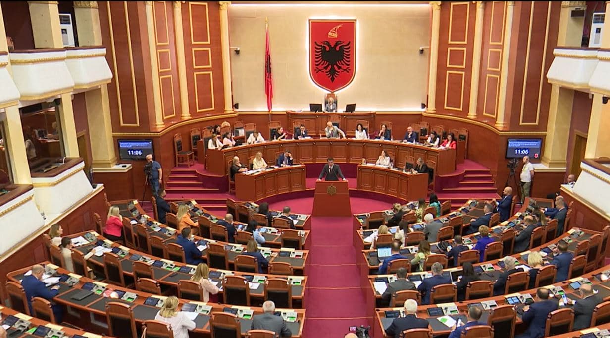 Rama replikon me Bashën në Kuvend: I kam munguar, më përmendi vetëm mua dhe Millosheviçin