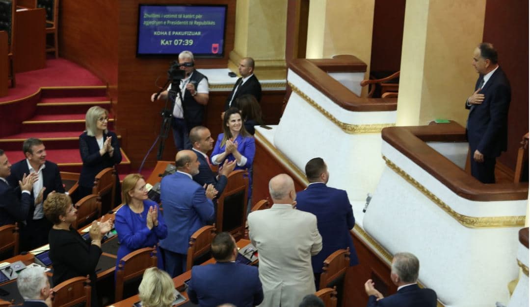 Të dielën seancë e jashtëzakonshme, Begaj betohet në Parlament si President