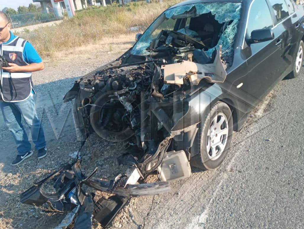 Aksident me një të plagosur në Milot-Thumanë, makina përplaset me barrierat e rrugës
