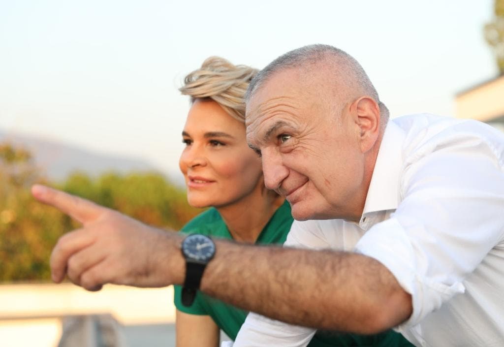 Një ditë më parë zhveshi kostumin e Presidentit, Meta: Një horizont i ri plot dritë e shpresë