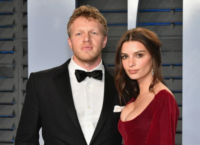 Ratajkowski është duke qëndruar në shtëpinë e prindërve pas thashethemeve për tradhtinë nga Sebastian