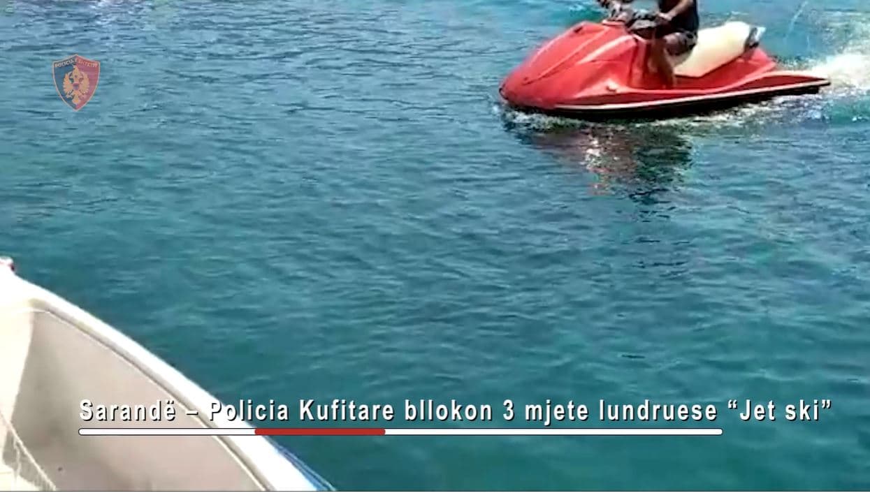Rrezikuan pushuesit duke kryer manovra me “Jet ski”, gjobiten dy persona në Sarandë