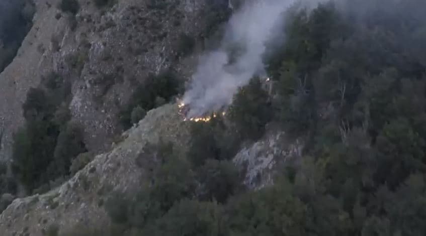Video/ Malësia e Madhe një javë në flakë, zjarret rrezikojnë bujtinat në Bogë