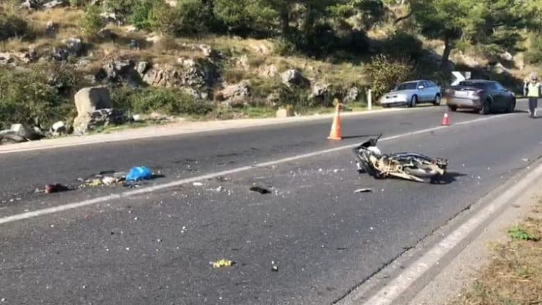 Kamioni përplaset me makinën në Korçë-Pogradec, plagoset një person