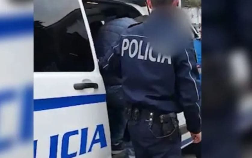 Shpërdorim detyre dhe korrupsion, pezullohen dy efektivë policie në Vlorë