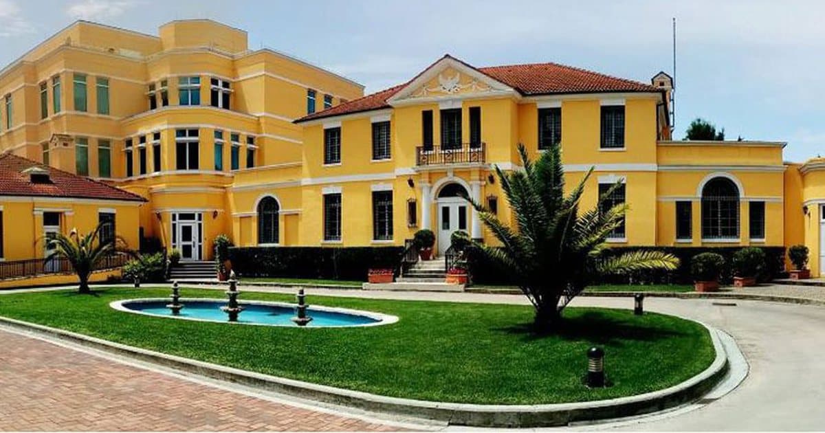 Ambasada e SHBA, magjistratëve të rinj: Tregohuni të paanshëm! Zbatimi i reformës në drejtësi, kyç për integrimin
