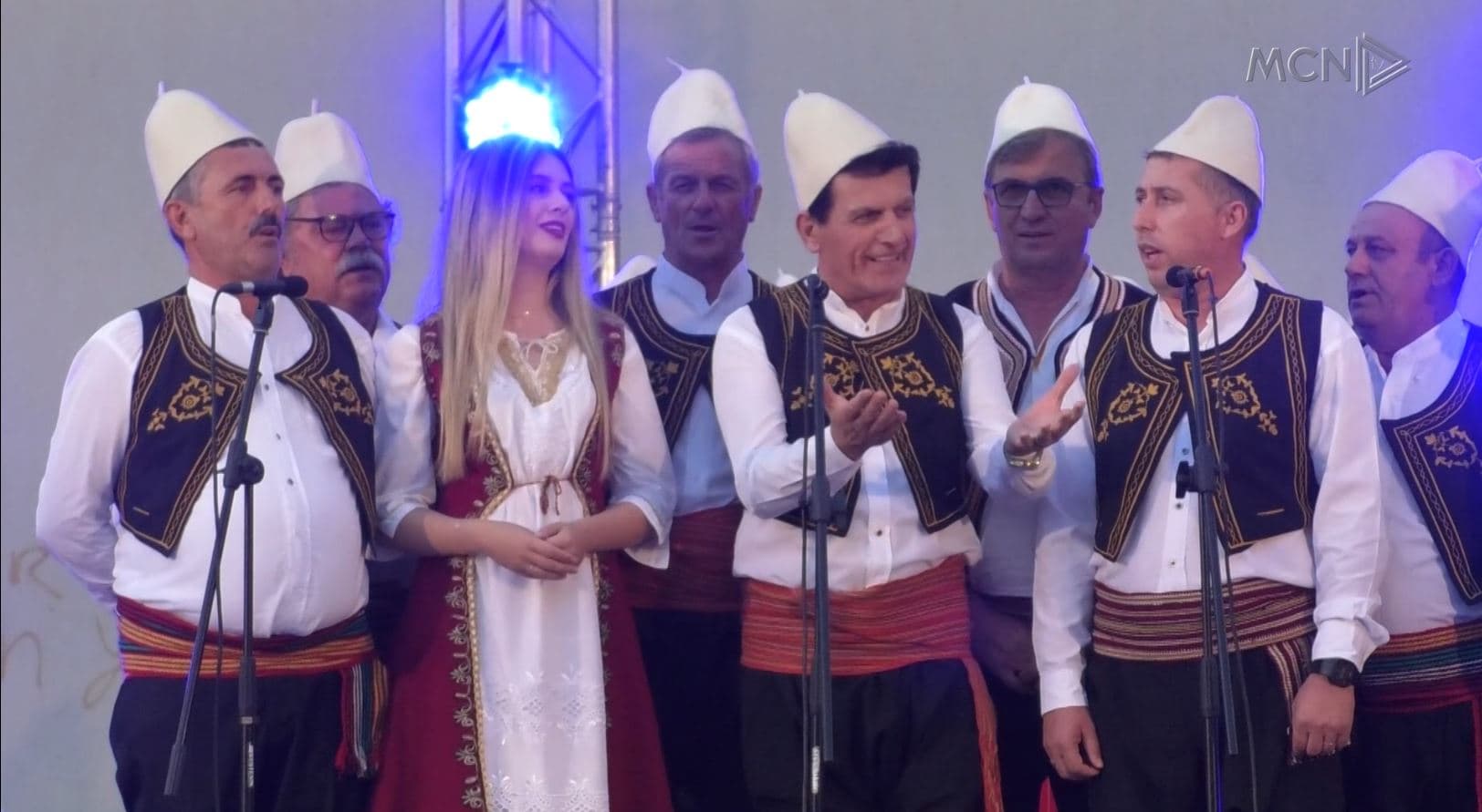 Polifoni në breg të detit (VIDEO)