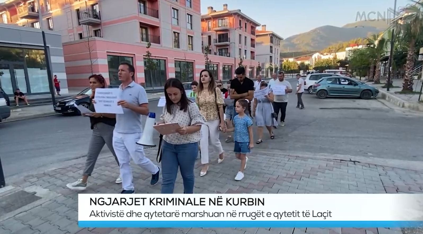 Ngjarjet kriminale në Kurbin/ Aktivistë dhe qytetarë marshuan në rrugët e qytetit të Laçit (VIDEO)