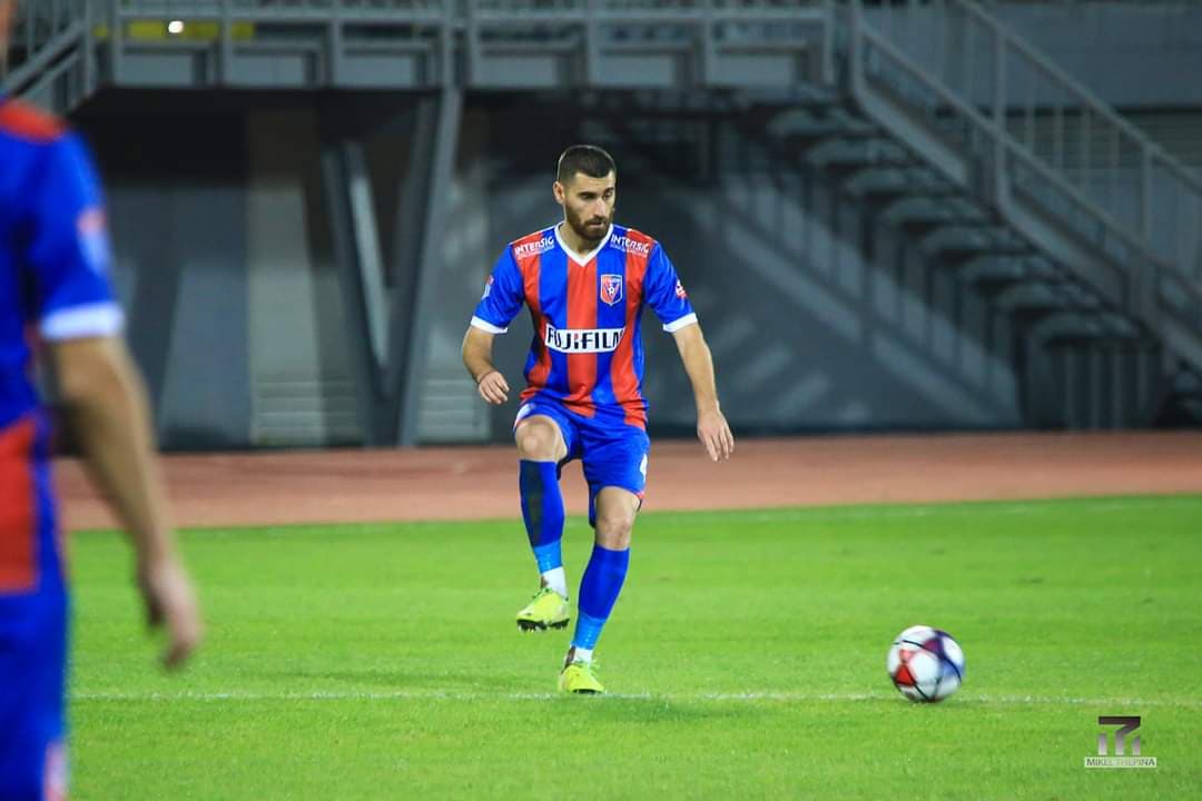 Adili zgjedh skuadrën e re, ish-mbrojtësi i Vllaznisë zyrtarizohet në Rusi