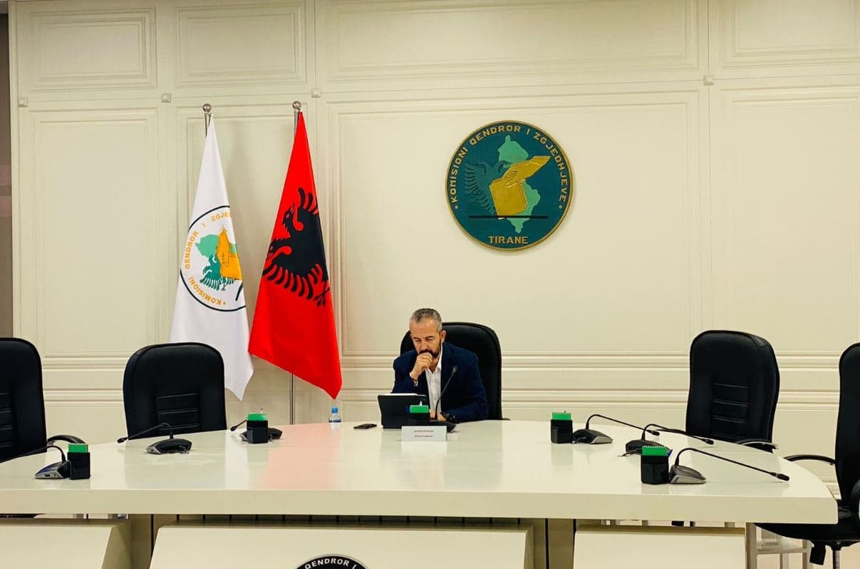   Vota e emigrantëve/ Celibashi: Përfundon projektakti për regjistrimin e zgjedhësve nga jashtë vendit