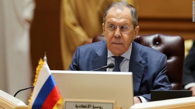 Lavrov: Rusia është e gatshme të diskutojë shkëmbimin e të burgosurve me SHBA-në