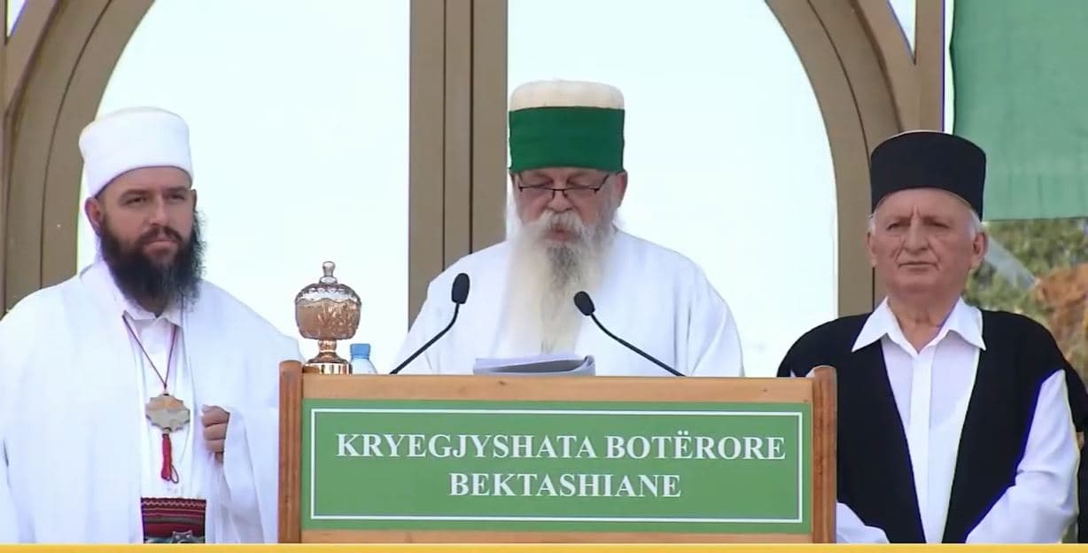  “Dita e Ashures”/ Baba Mondi thirrje për më shumë mirësi, paqe dhe dashuri mes njerëzve