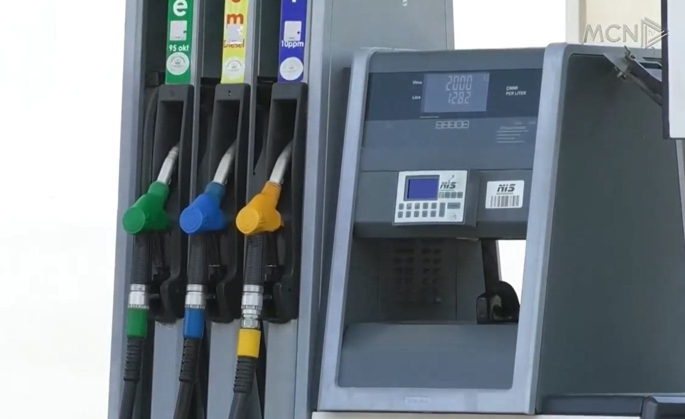 Benzina drejt çmimit të para luftës (VIDEO)