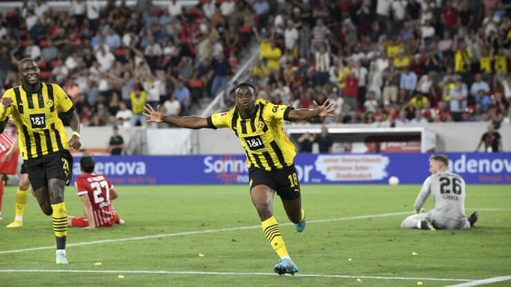Sevilla zhgënjen në ndeshjen hapëse të La Liga, Dortmund fiton me përmbysje (VIDEO)