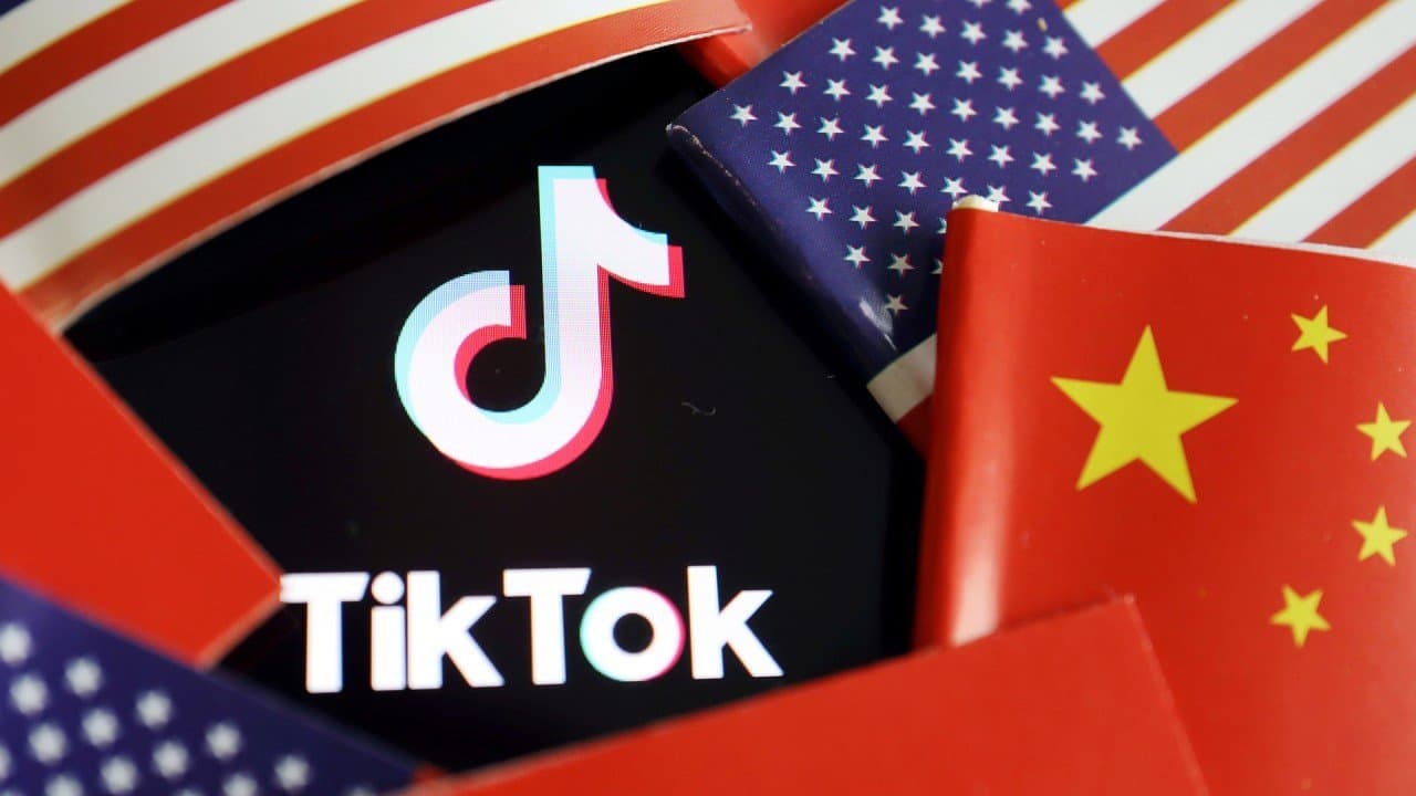Gjigantët e internetit i dorëzojnë qeverisë kineze të dhënat e algoritmeve të tyre