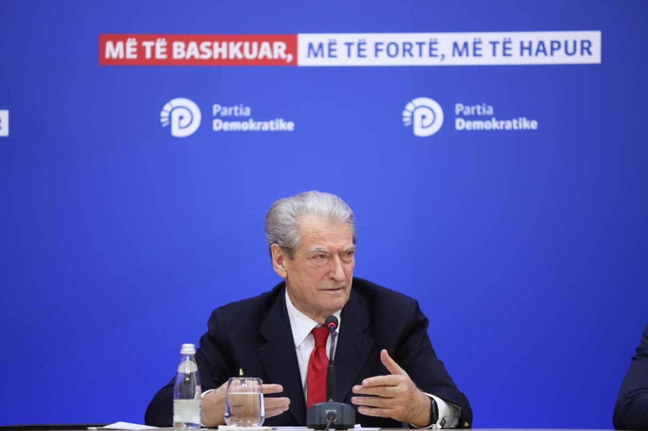 Berisha: Dhënia me koncension e shtetësisë, kanal i zi për trafikantët dhe paratë e drogës