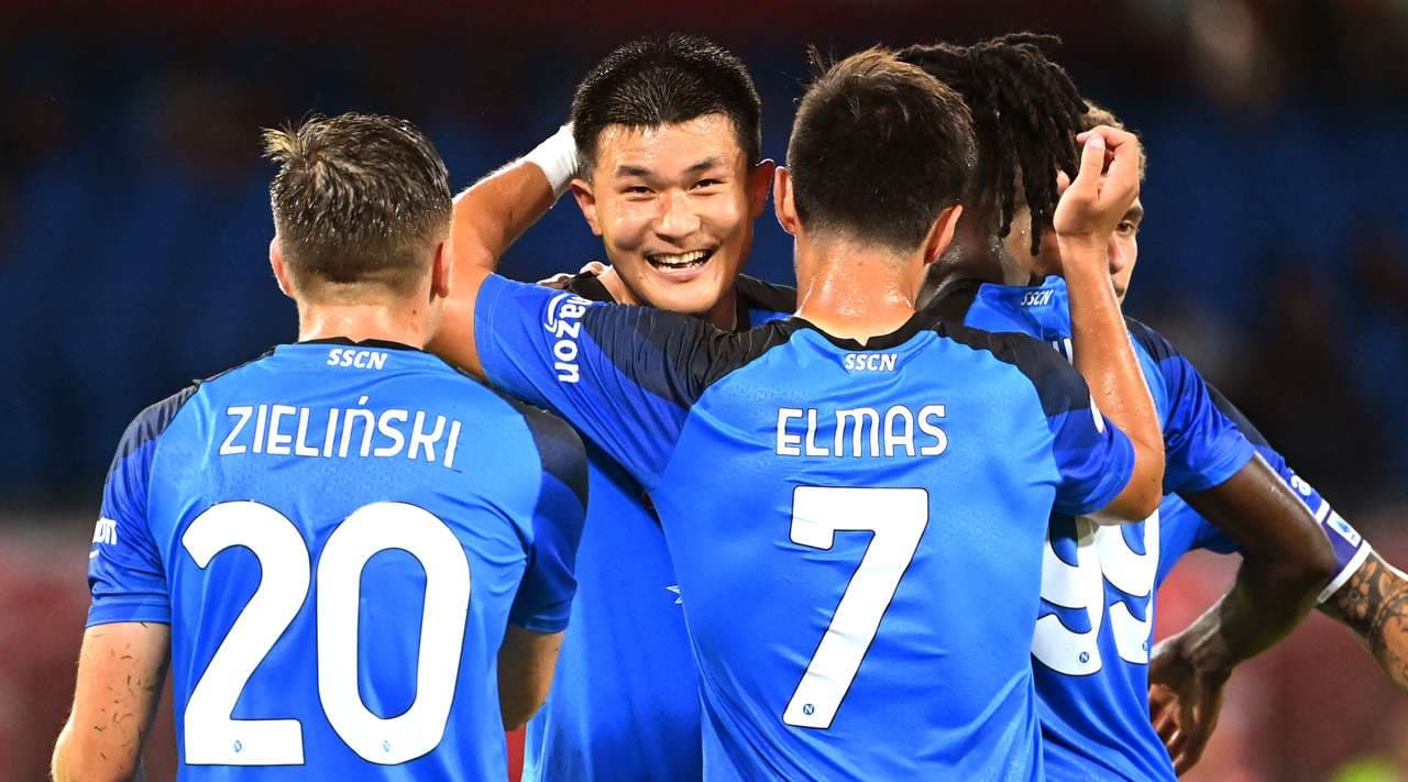 Napoli shkëlqen me “poker” golash, nuk ka fitues në Empoli-Fiorentina