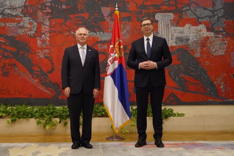 Dialogu Serbi-Kosovë, Ambasadori amerikan takon Vuçiç-in