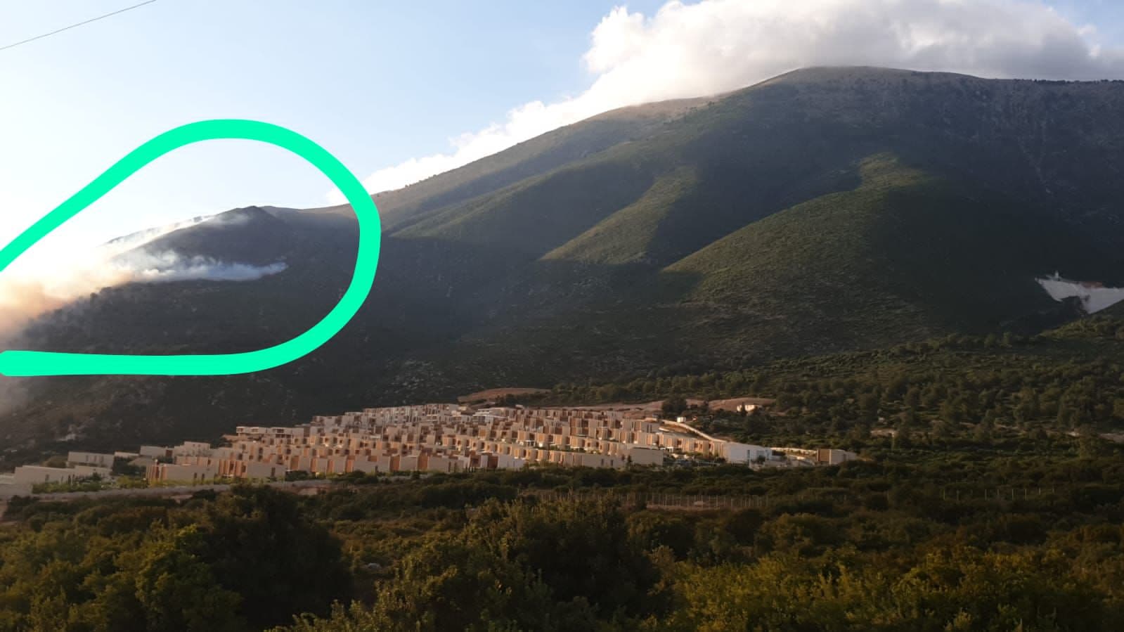 Zjarr në afërsi të Palasës