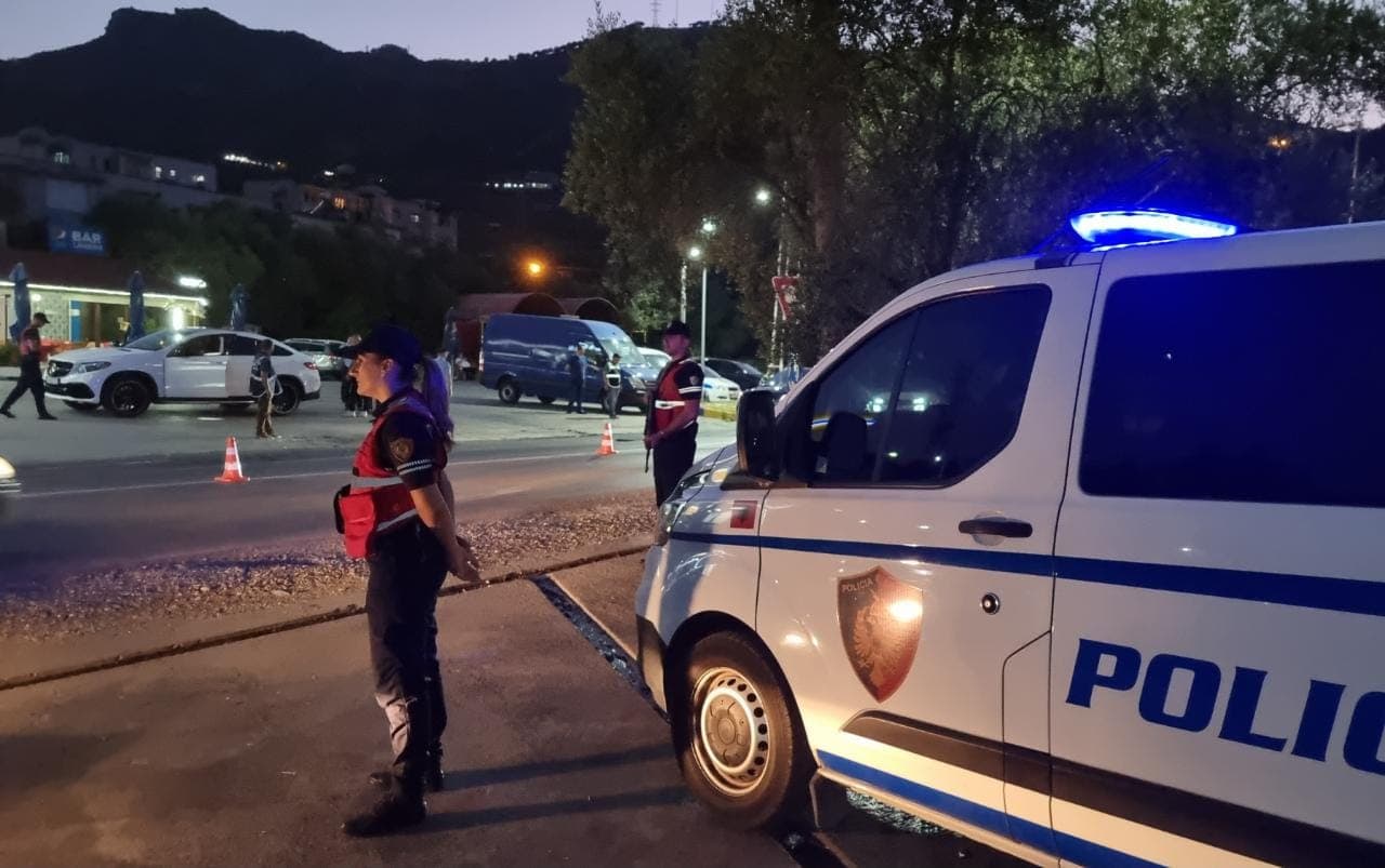 Ndihmoi dhe transportoi me makinë Ervis Martinajn, në pranga agjenti i Forcave Operacionale (VIDEO)