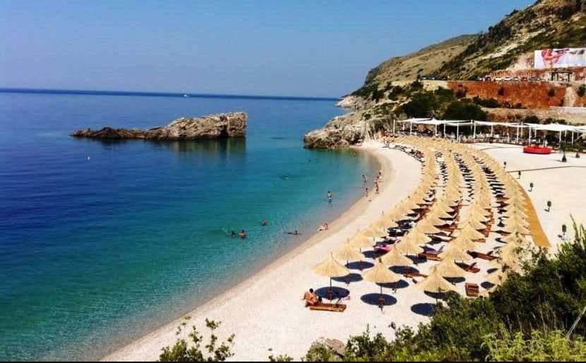 Vlorë, mbytet 71-vjeçari në plazhin ‘Uji i Ftohtë’