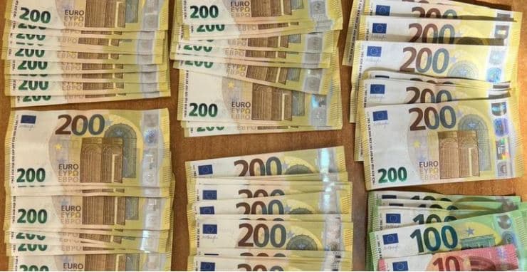 Bllokohen mbi 200 mijë euro të padeklaruara në pikën kufitare Sukobin - Muriqan