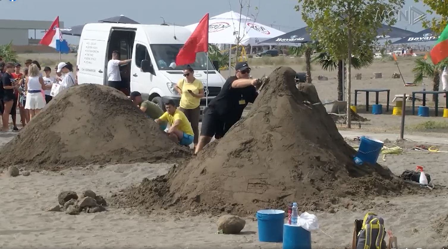  “LAS Festival”/ Skulptura rëre në Velipojë (VIDEO)