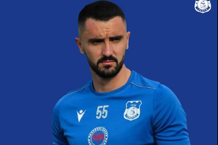 Zyrtare, Teuta rikthen mbrojtësin Kouros