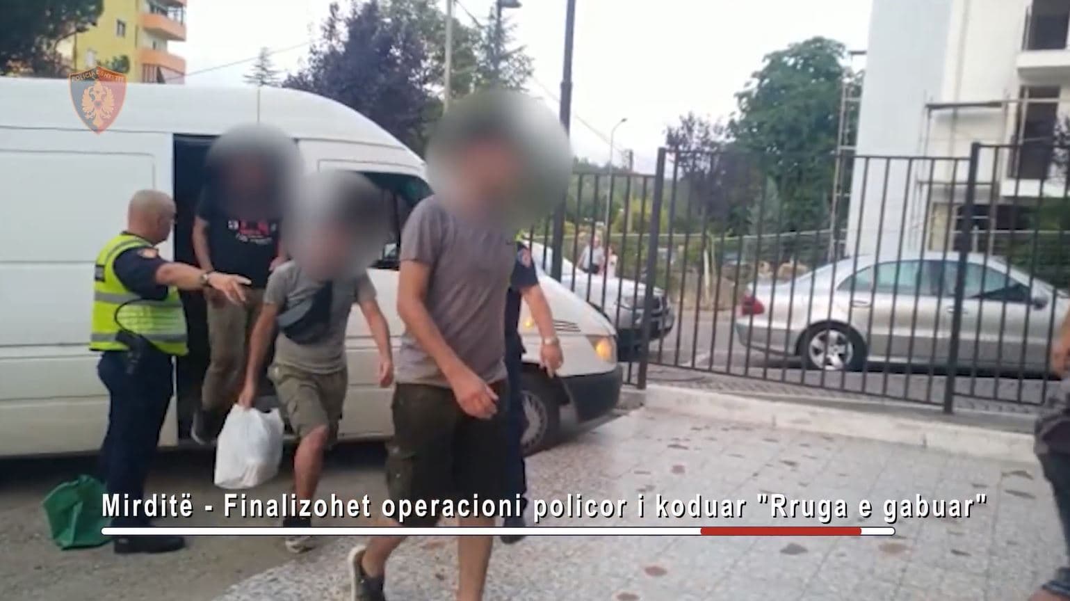 Po transportonte 31 emigrantë, arrestohet  në Mirditë 35-vjeçari nga Kosova, iu gjet me vete edhe kanabis