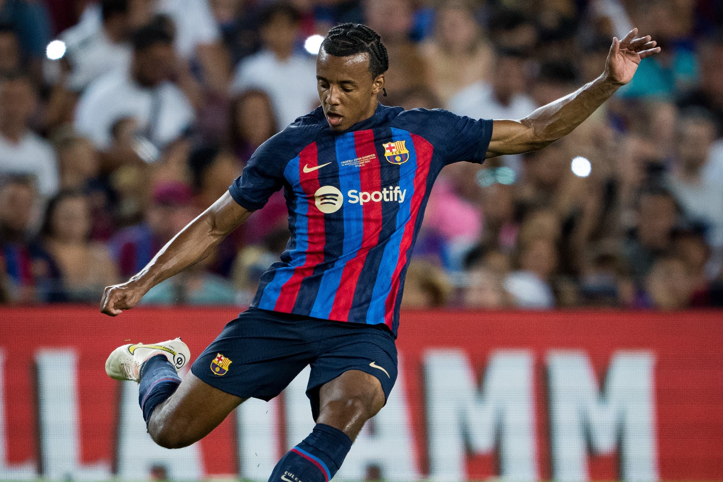 Barcelona gjen zgjidhjen për Kounden