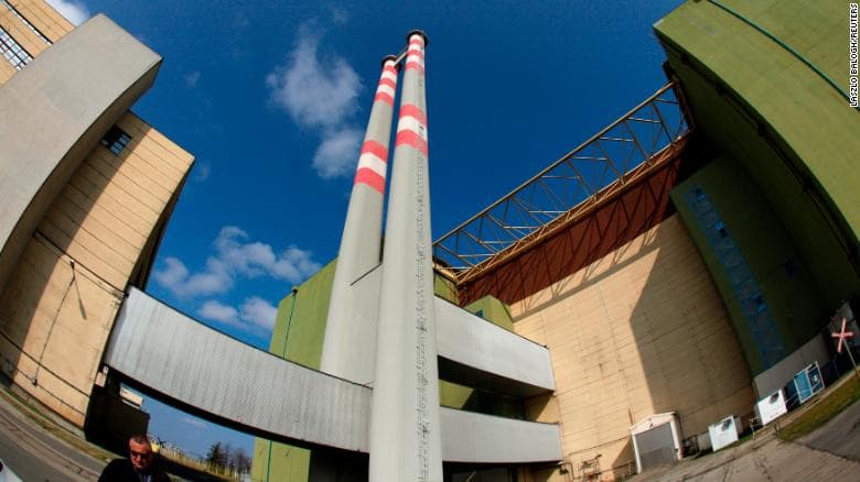Rusia do të ndërtojë dy reaktorë bërthamorë në Hungari