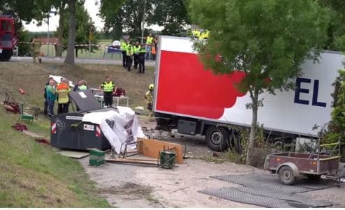 Kamioni përplas turmën e qytetarëve në Hollandë, të paktën 3 viktima