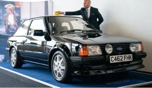 Shitet makina ‘Ford Escort RS Turbo’ e princeshës Diana