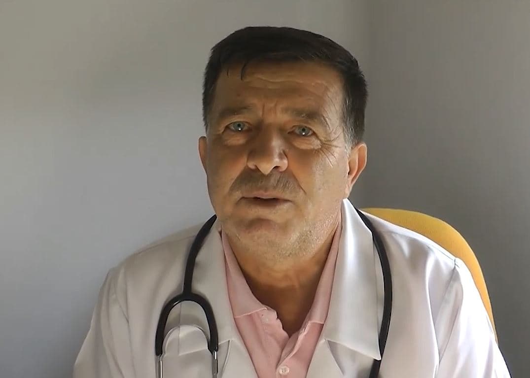 Rritet numri i fëmijëve me Covid-19 në Belsh (VIDEO)
