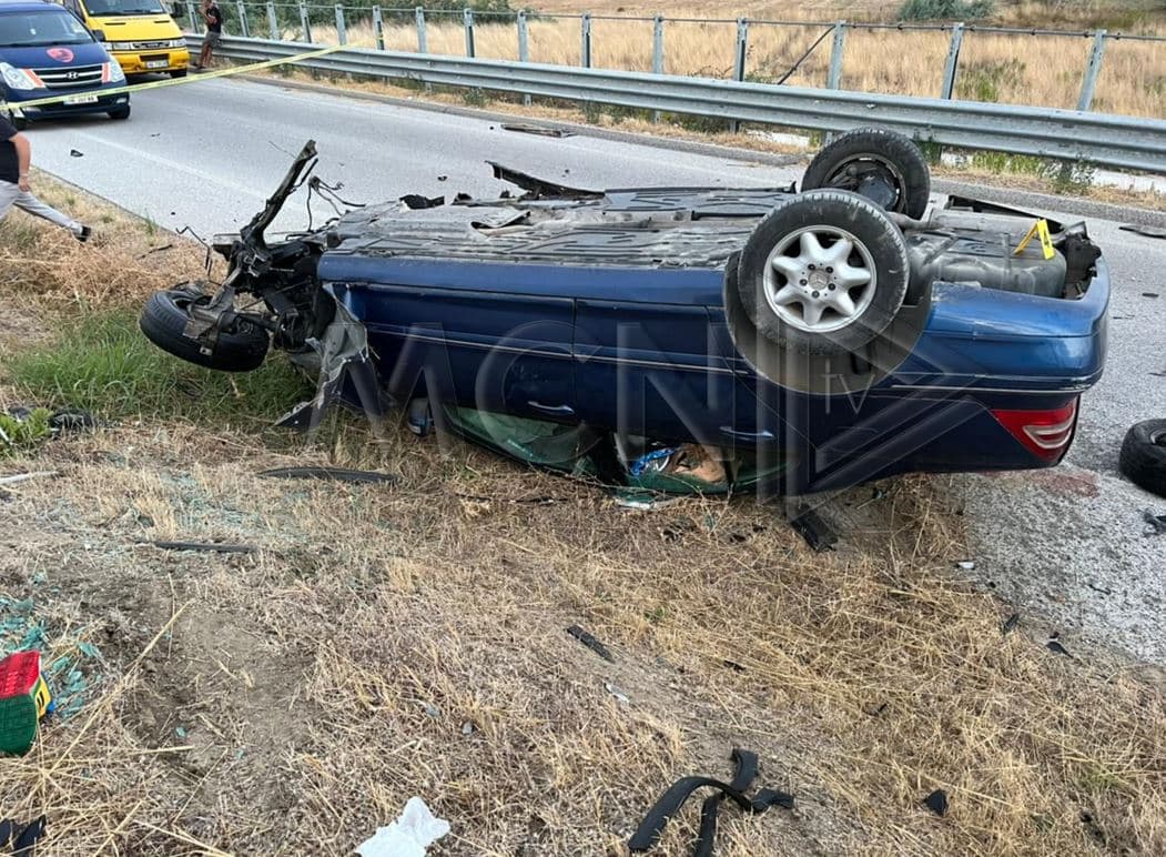Humbi jetën 6-vjeçari dhe u plagosën familjarët, pamje nga aksidenti në Fier-Vlorë (VIDEO)
